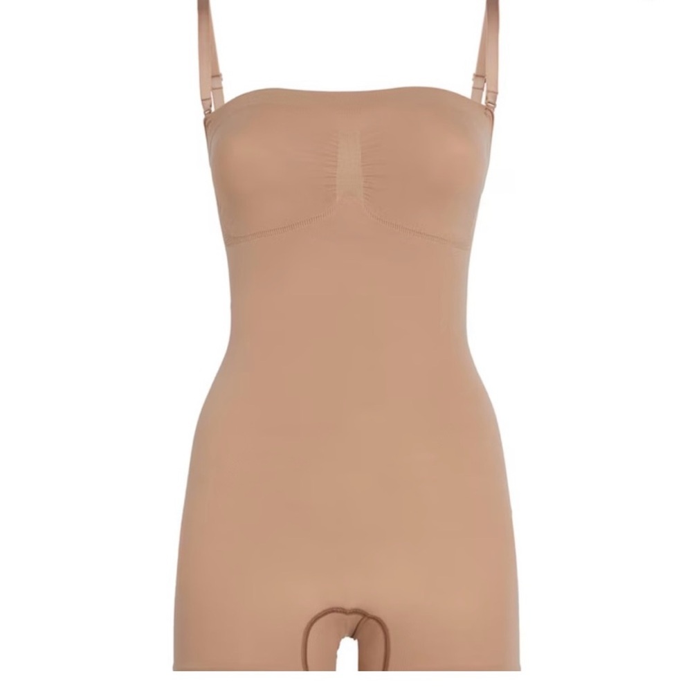 SKIMS Sienna Nude Shapewear Bodysuit
